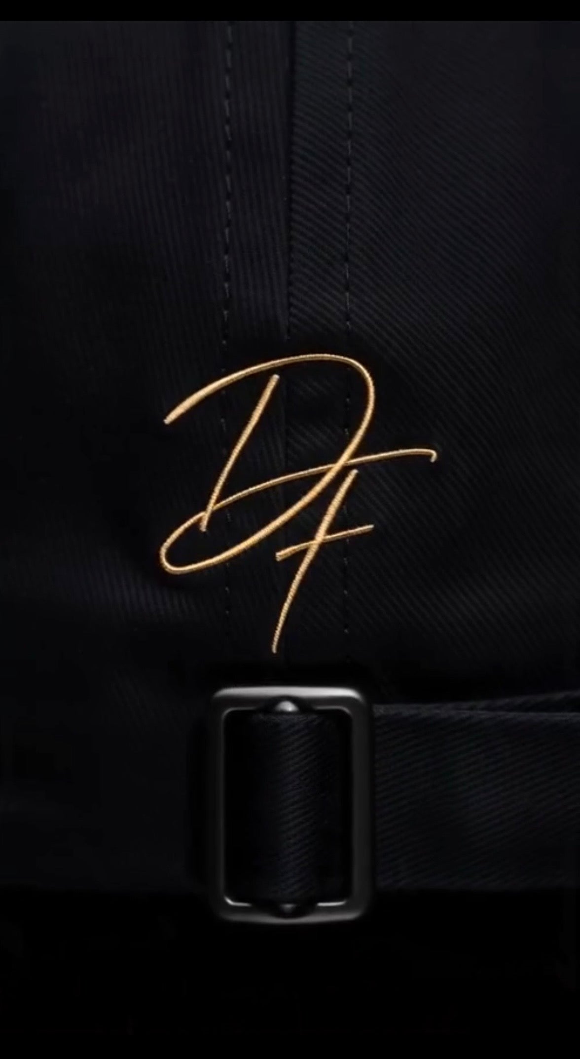 CAPPELLINO NERO PREMIUM LOGO DF RICAMATO ORO - PRE ORDINA ORA!